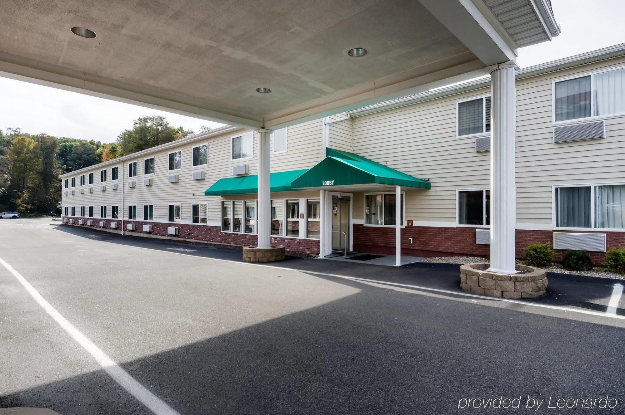 Towneplace Suites By Marriott Hadley Amherst Exterior foto